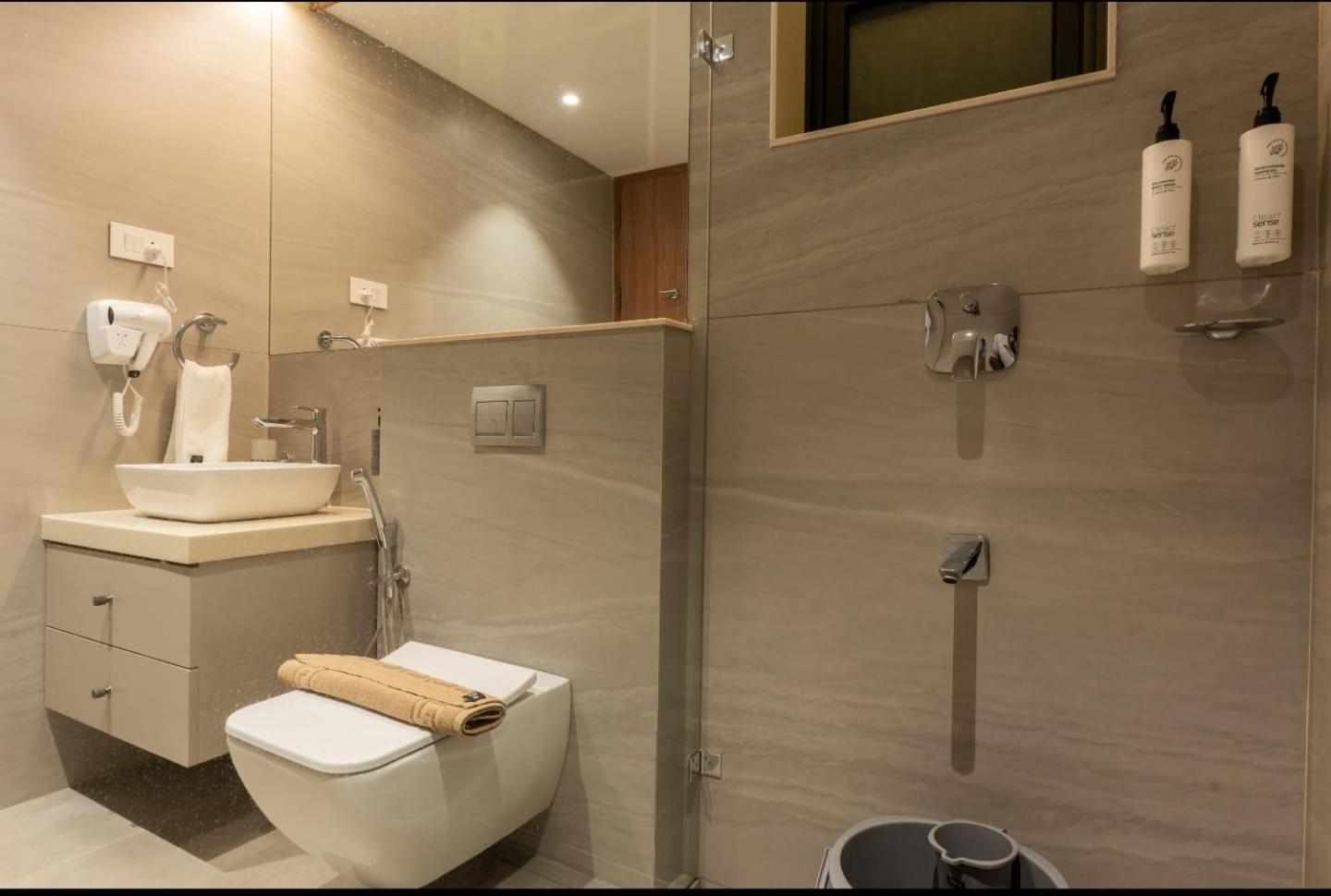 Seashell Apartments Кожикод Екстериор снимка